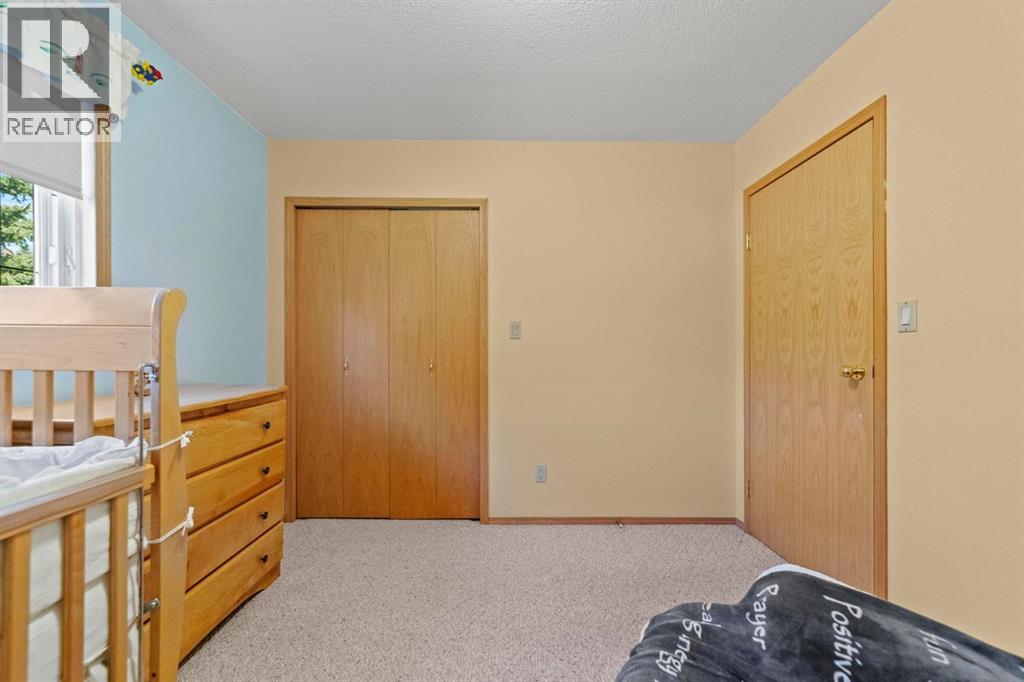 5209 57A Street - Image 20