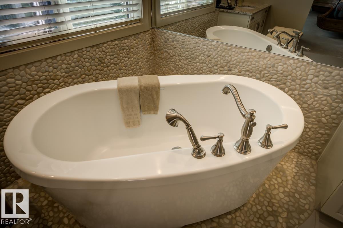 2047 90 ST SW - 46