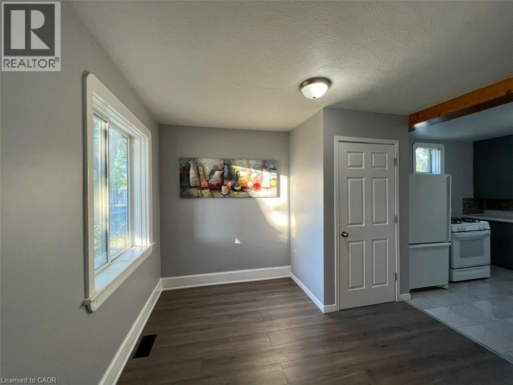 115 HIGHLAND Road W - 18