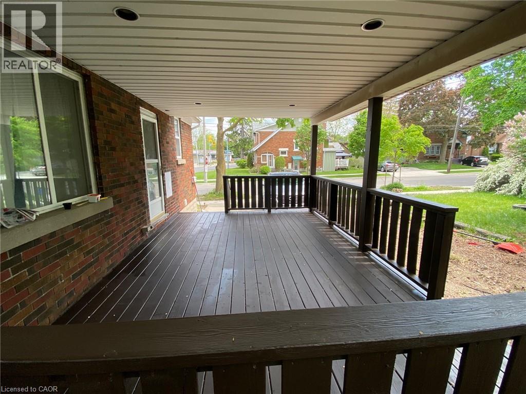 115 HIGHLAND Road W - 7