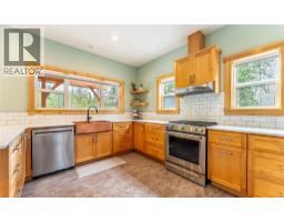 16328 Wadds Road, Crawford Bay, BC V0B1E0 Photo 13