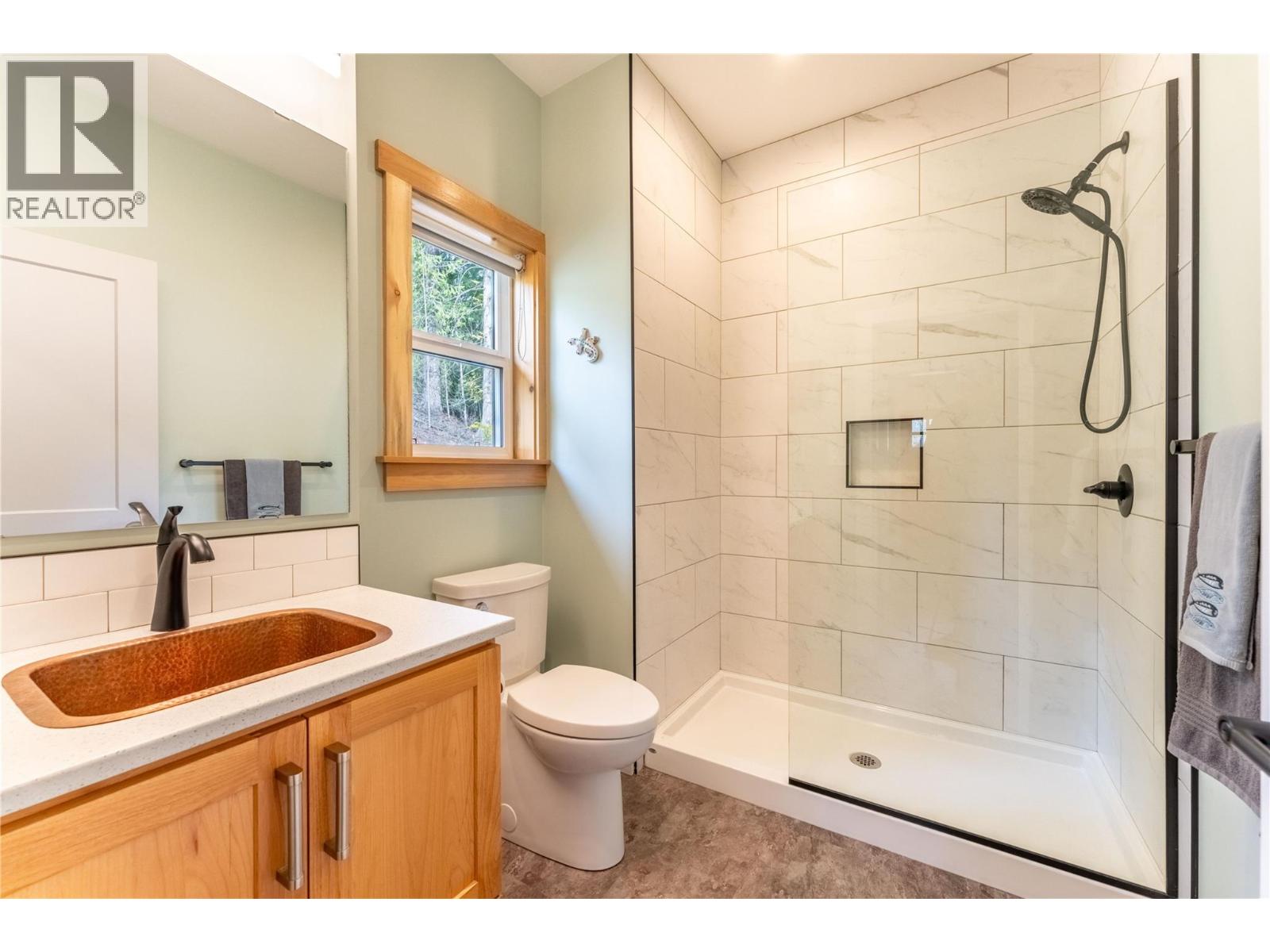 16328 wadds Road, Crawford Bay