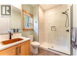 16328 Wadds Road, Crawford Bay, BC V0B1E0 Photo 23