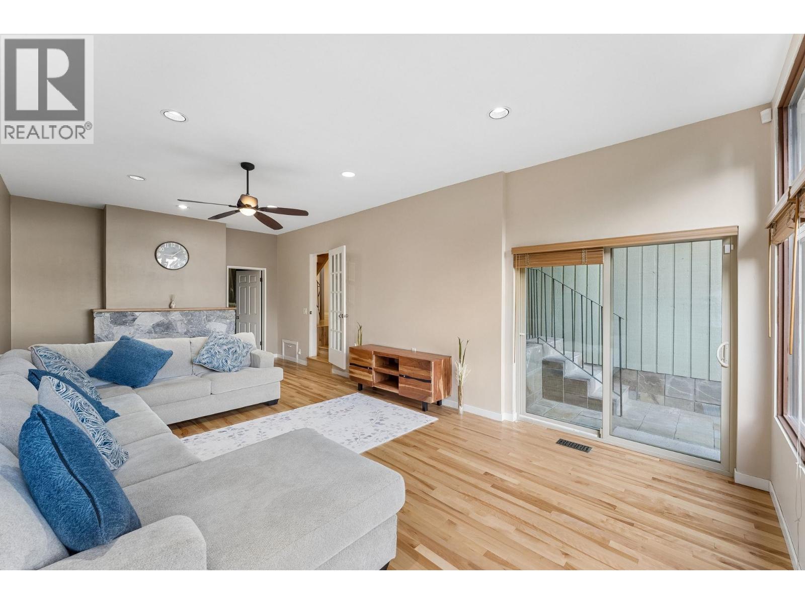 550 VENTURA CRESCENT, North Vancouver