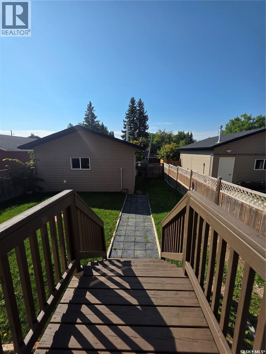 610 Eva STREET - 34