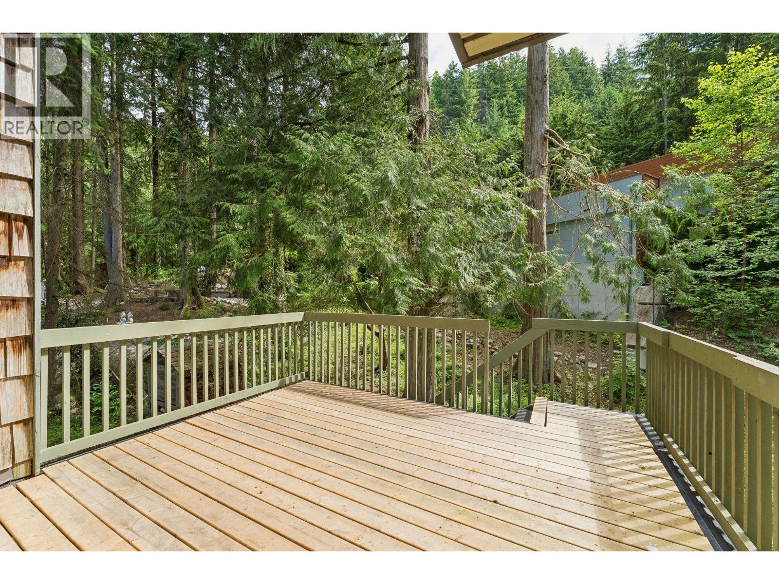 550 VENTURA CRESCENT, North Vancouver