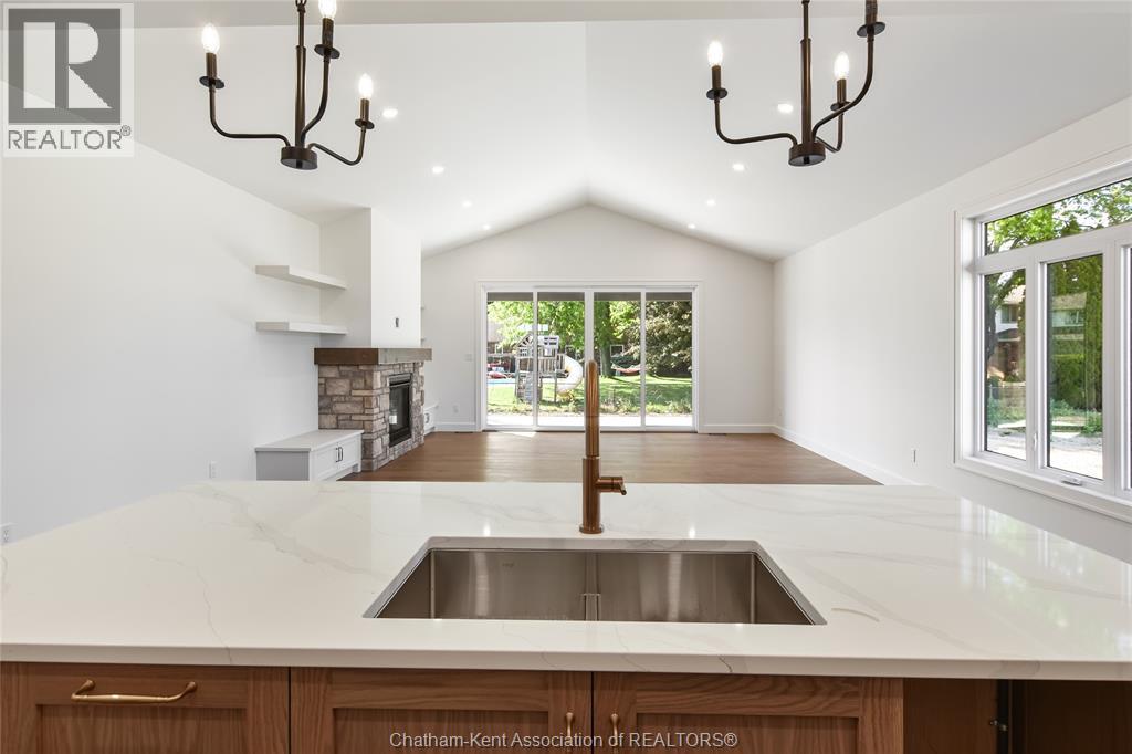 67 Rosewood CRESCENT - Image 8