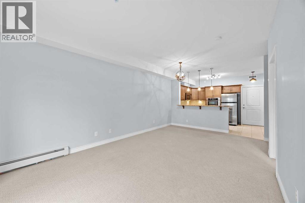 #218 70 Royal Oak Plaza NW - 14