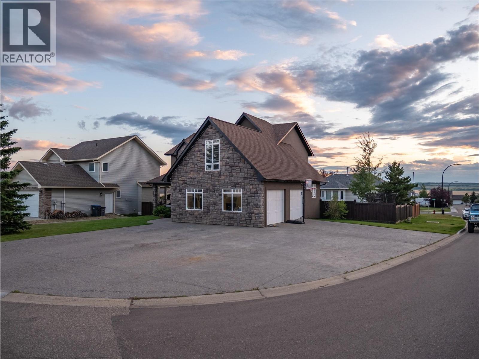 8701 19A Street, Dawson Creek