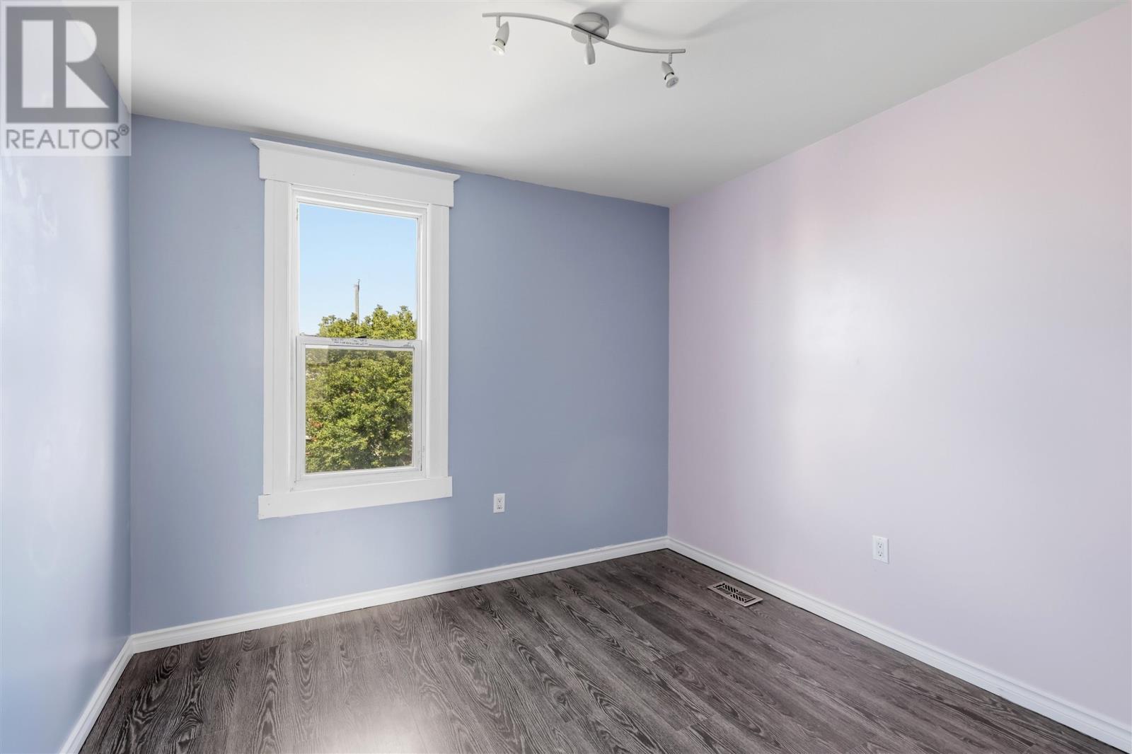 233 Gloucester ST - Image 18