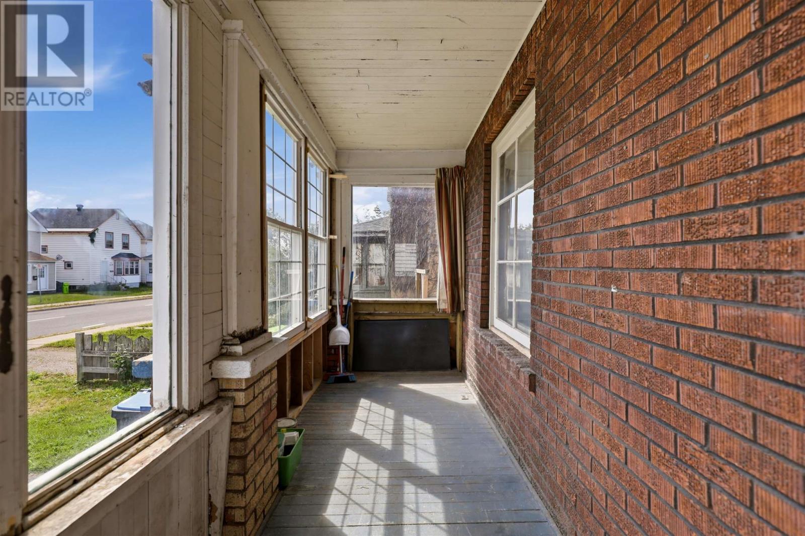 233 Gloucester ST - Image 32