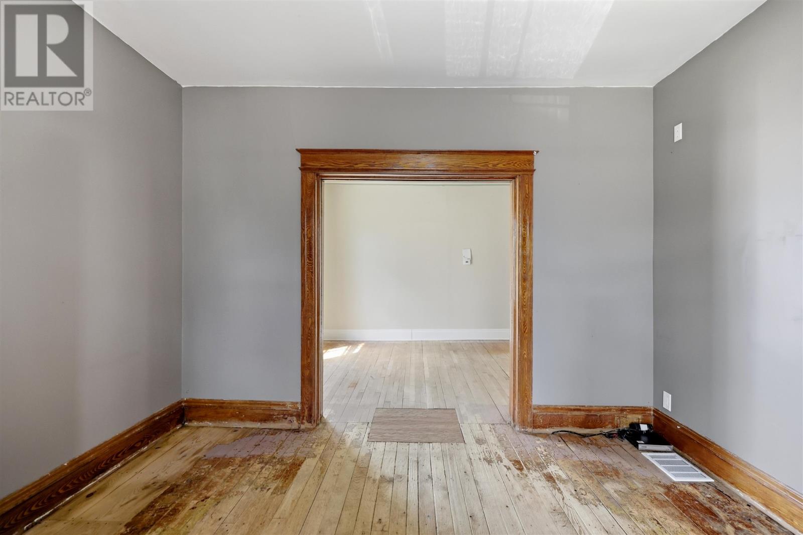 233 Gloucester ST - Image 9