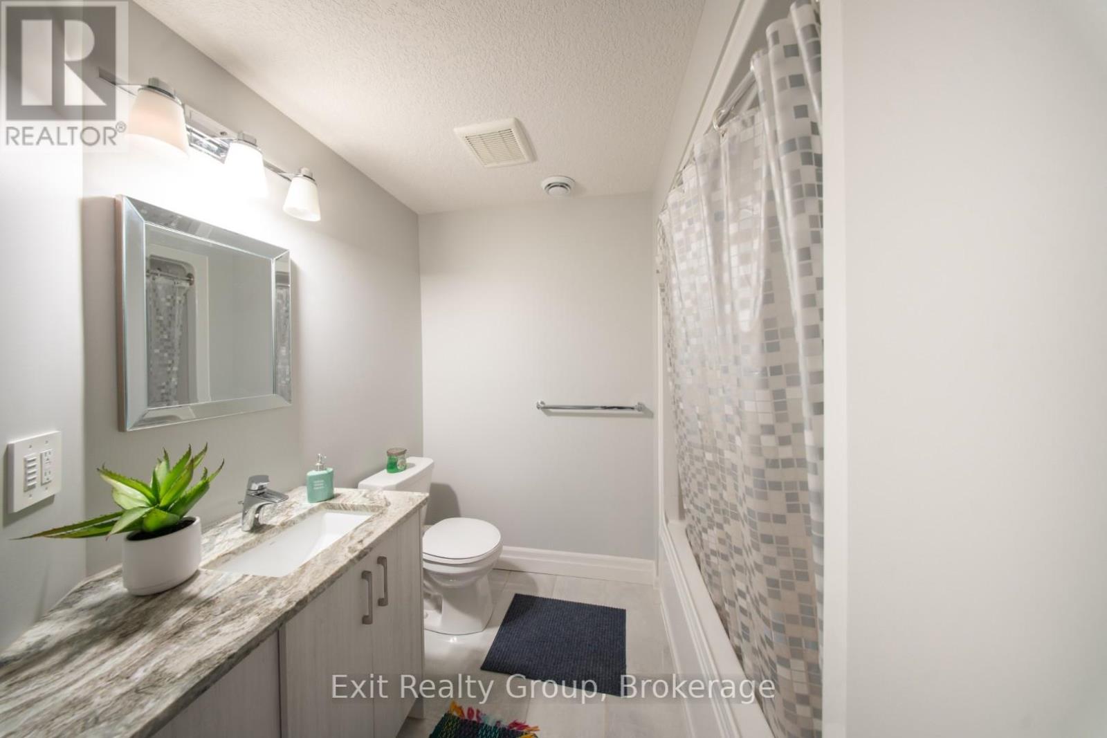 49 LANARK DRIVE - Image 28