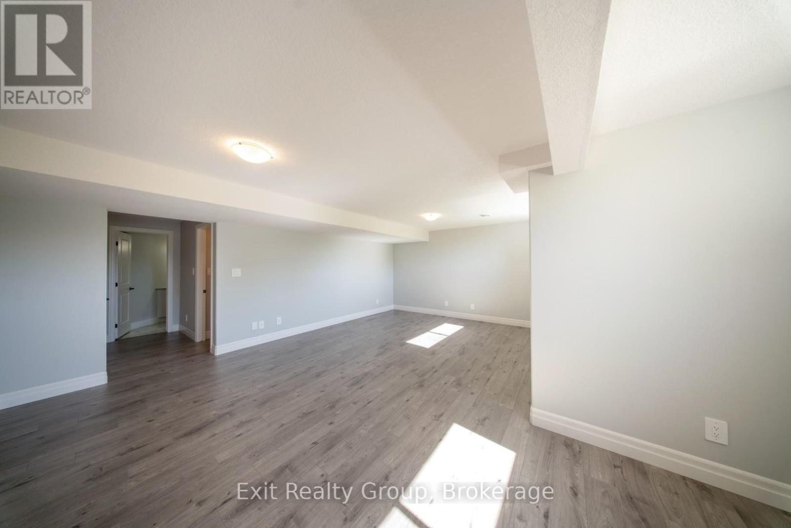 49 LANARK DRIVE - Image 29