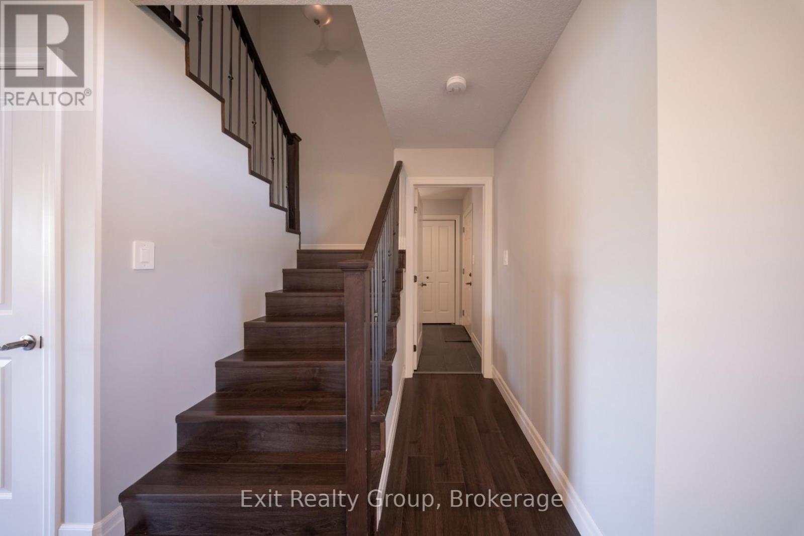 49 LANARK DRIVE - Image 4