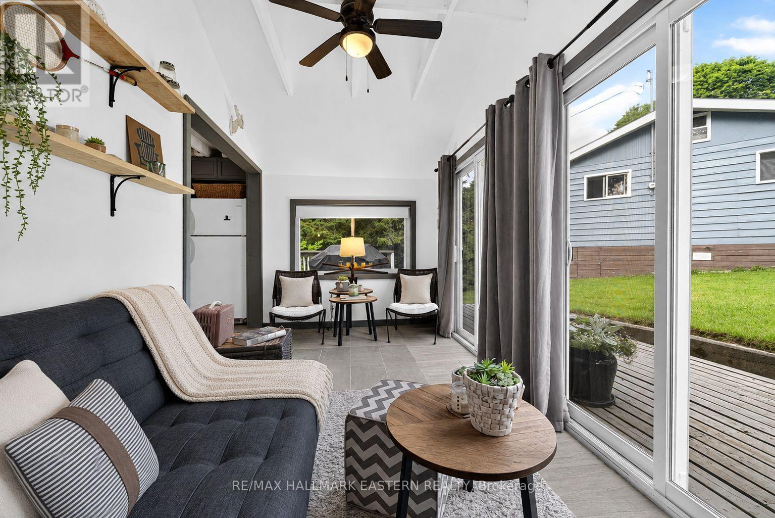 #9 422 ISLAND VIEW ROAD - Image 16