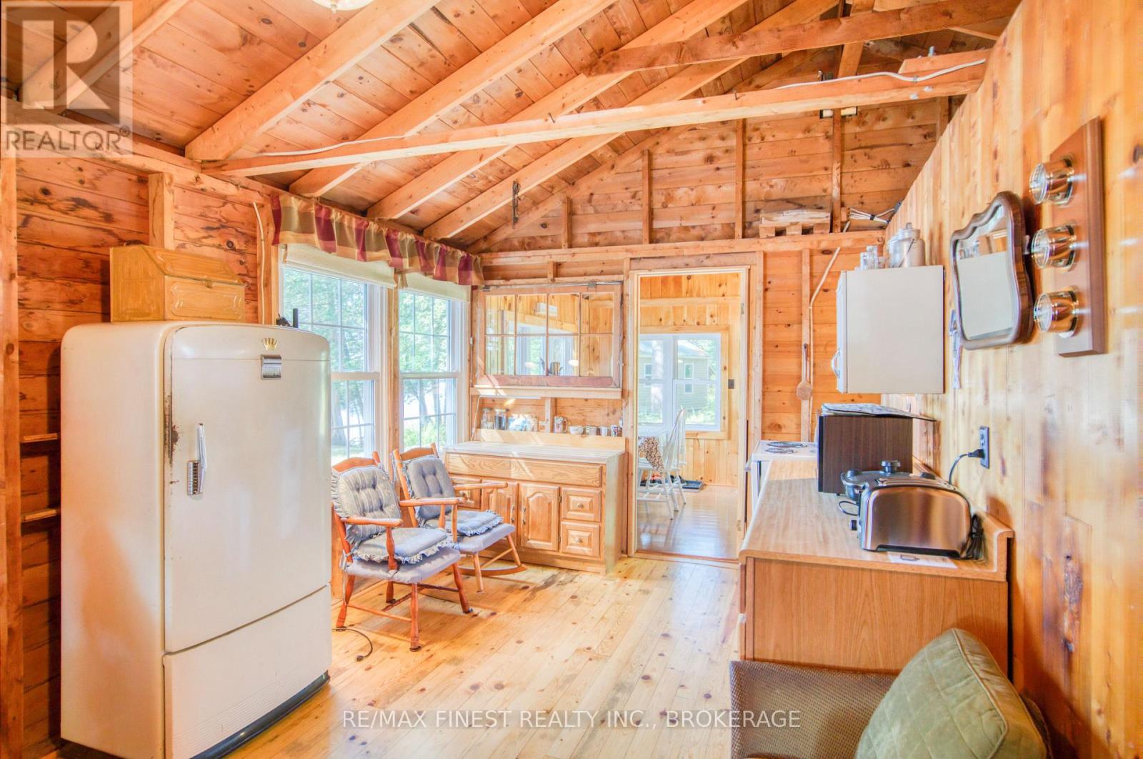 1041A GLASS LANE - Image 17