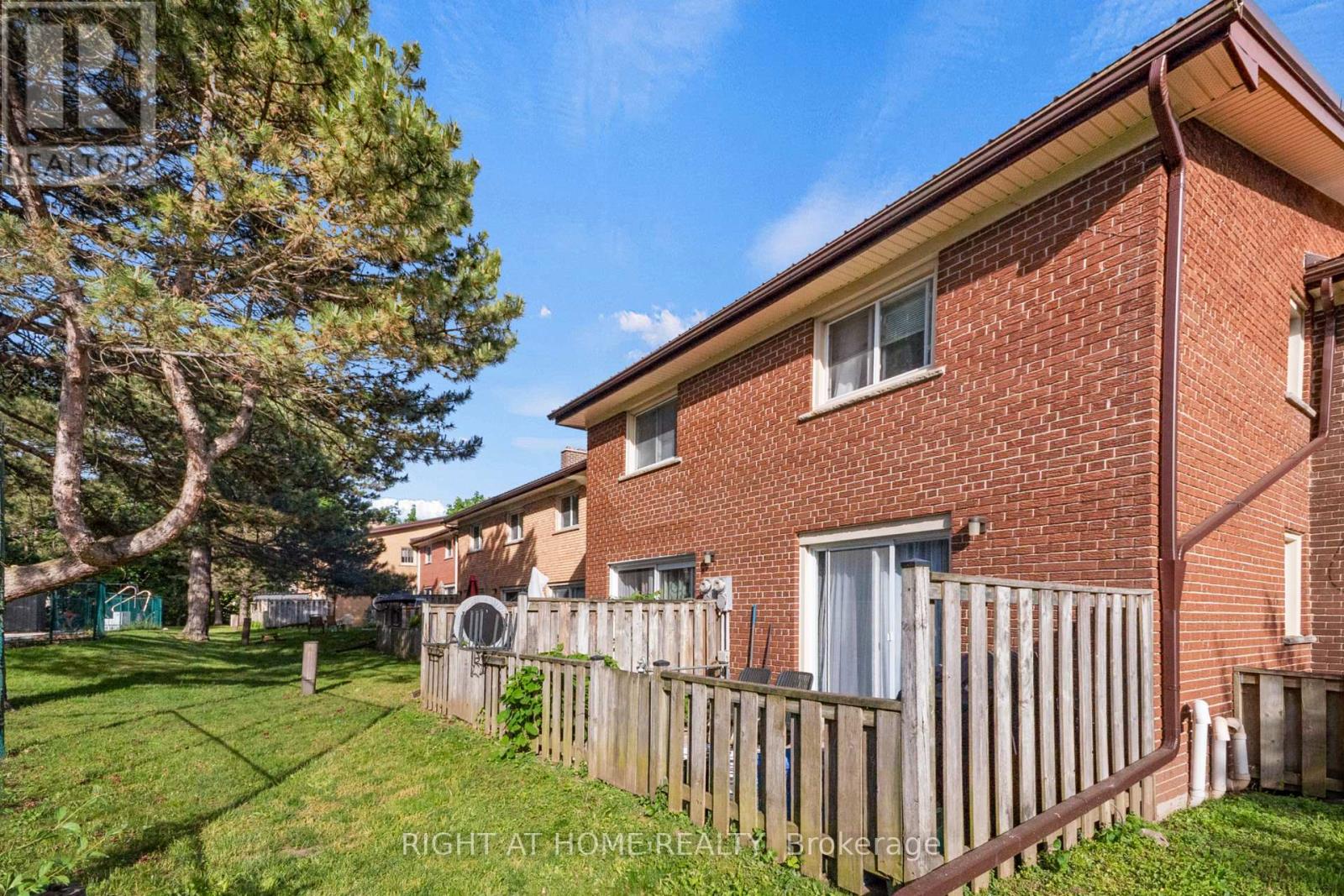 5 ARBOUR GLEN CRESCENT - 24