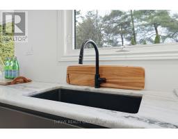 Bedroom 3 - 688 Westmount Hill Drive, London South, ON N6K1B2 Photo 7