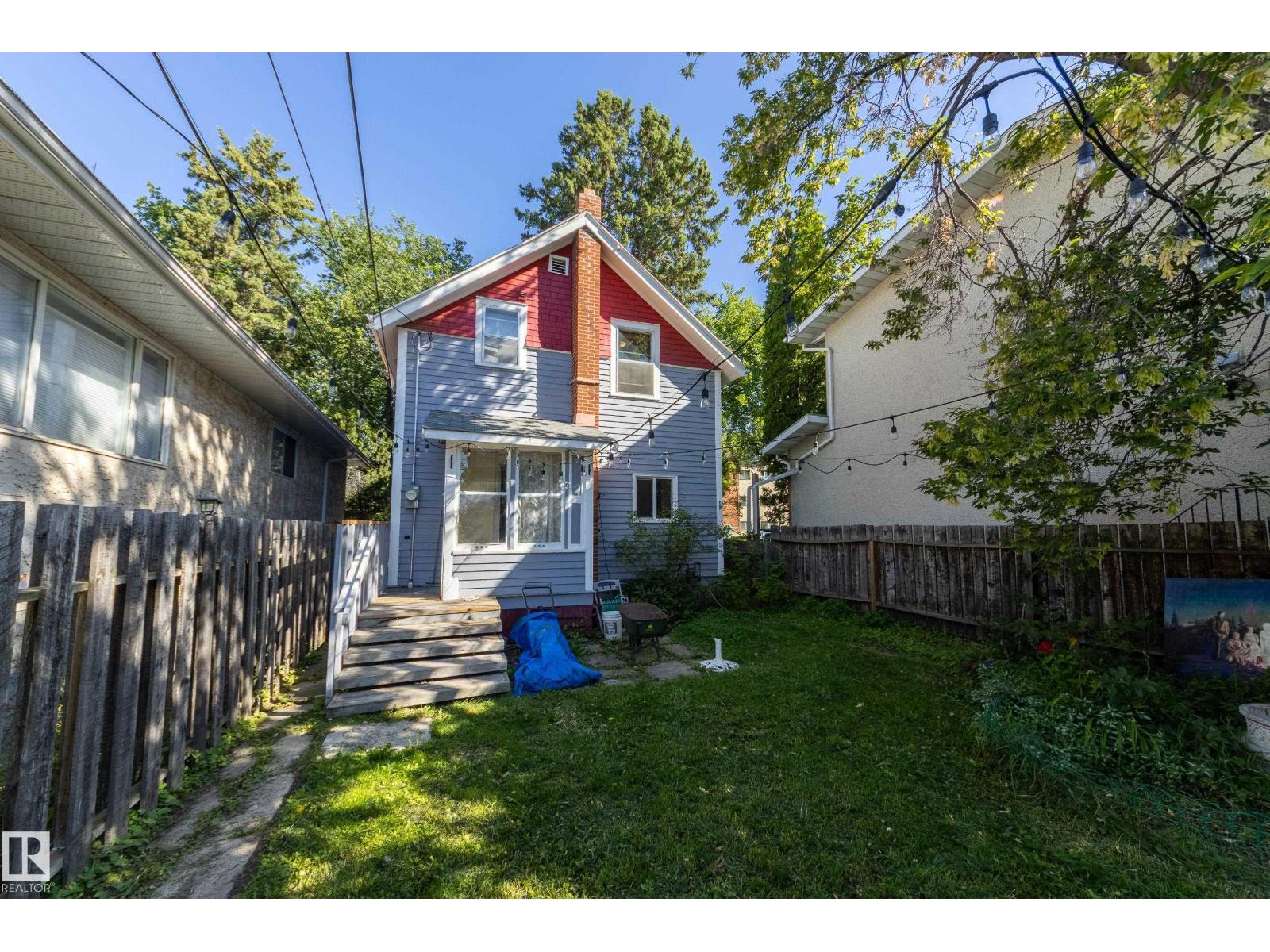 10747 UNIVERSITY AV NW - Image 24