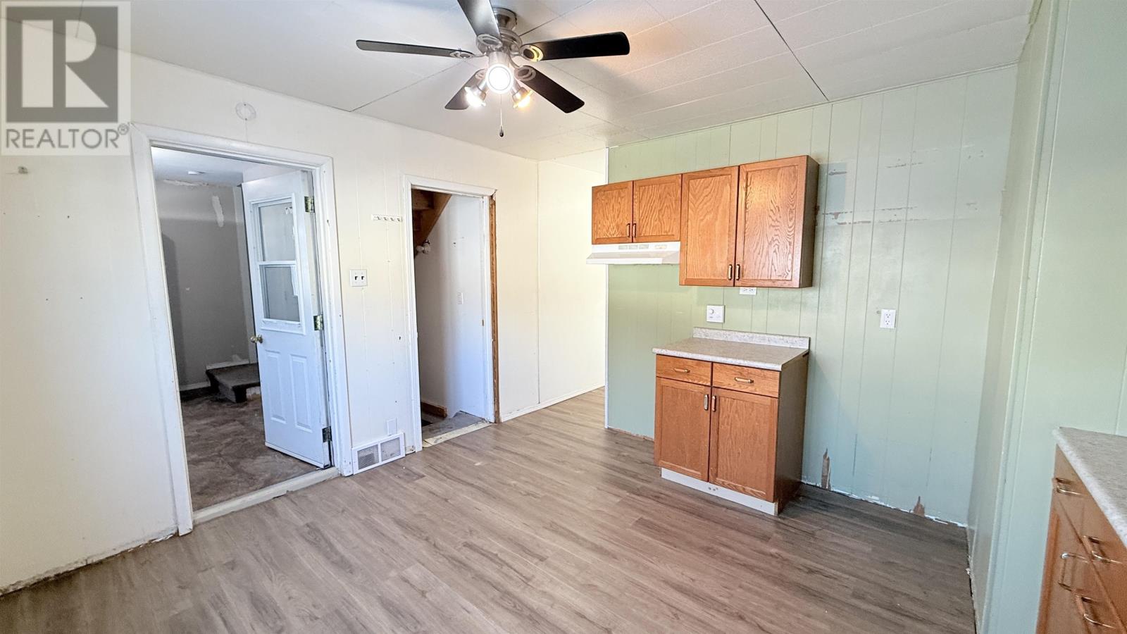 38 King ST - Image 6