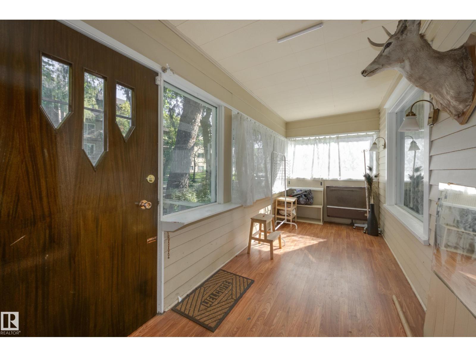 10747 UNIVERSITY AV NW - 2