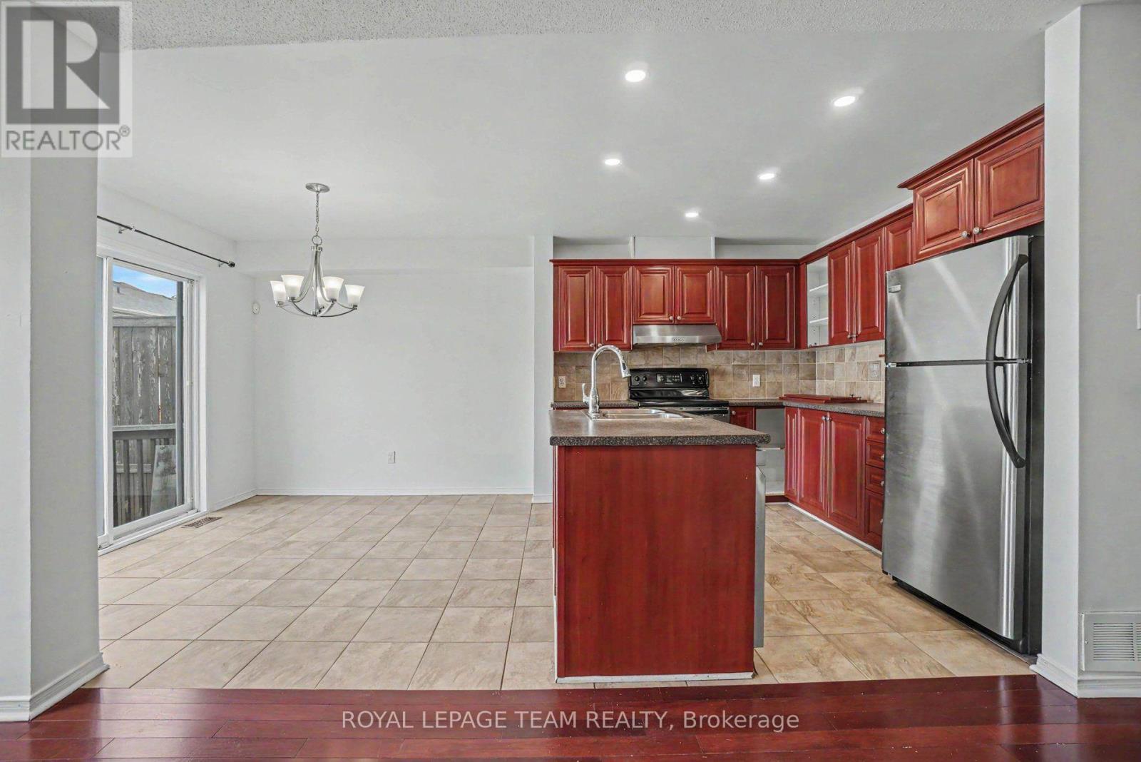 13 STONELEIGH STREET - Image 11