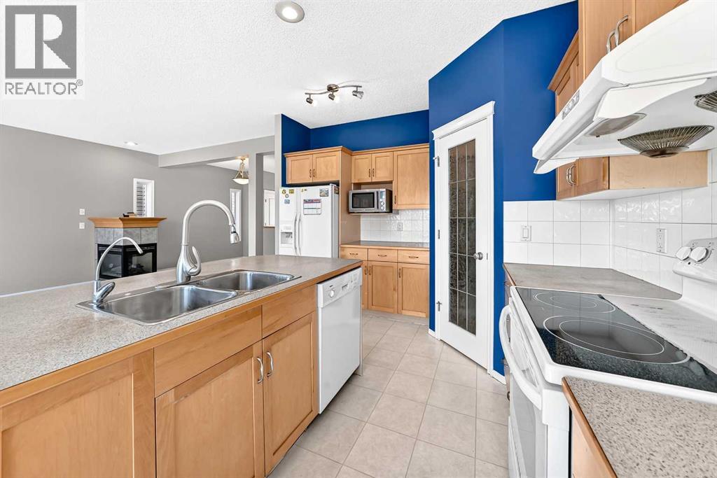 16 Royal Birch Rise NW - 14
