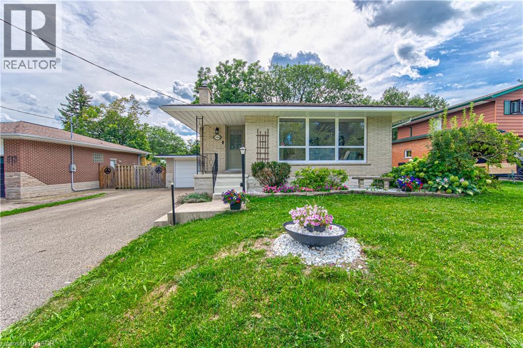 104 SPRINGBANK Crescent - 1