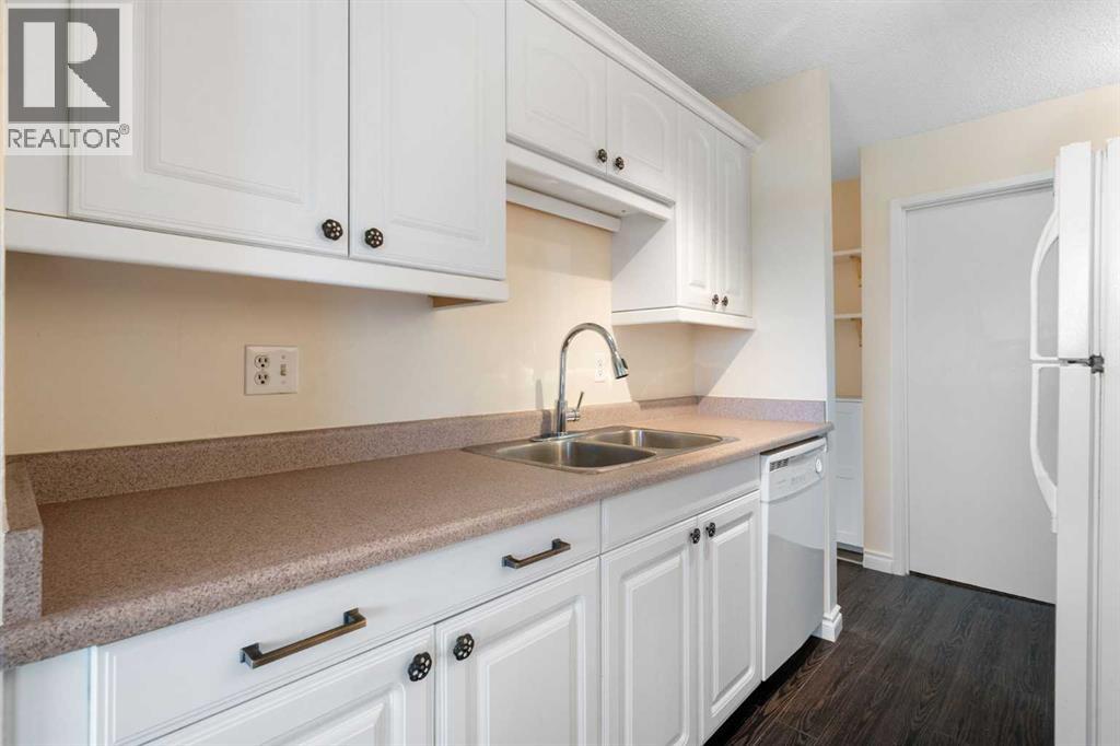 #2301 3115 51 Street SW - 18