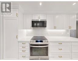 708 - 3000 Bathurst Street, Toronto, ON M6B3B4 Photo 22