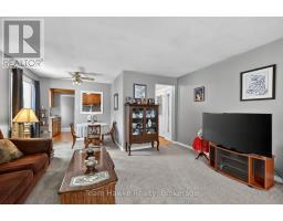 Family room - 575 Simcoe Avenue, Tay, ON L0K1R0 Photo 7