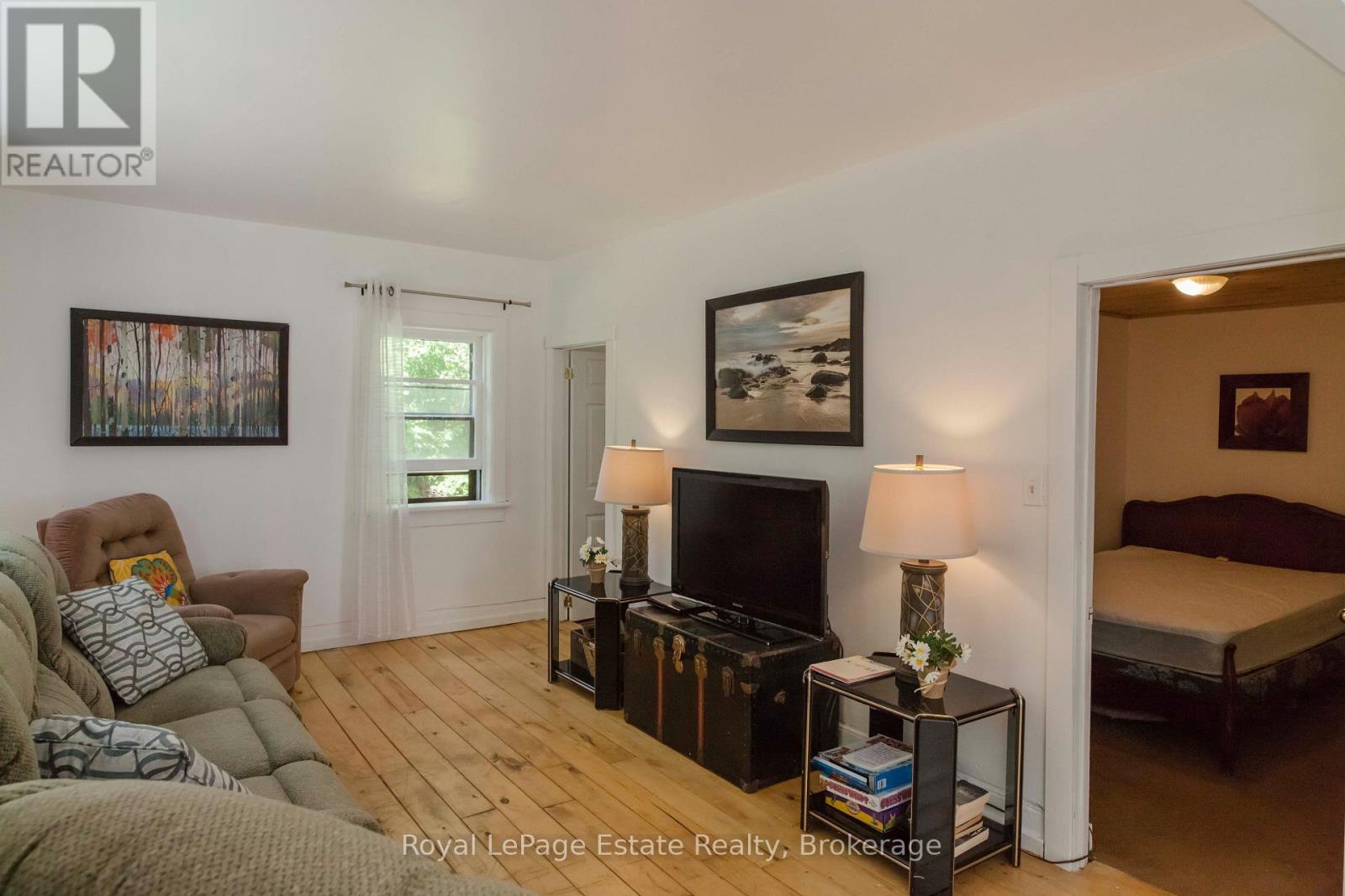 1227 2ND AVENUE S - 14