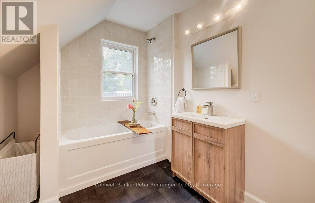 20 ELM STREET - 26
