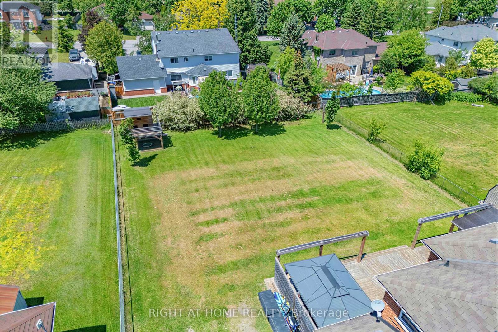 2114 HUGHES DRIVE - Image 7