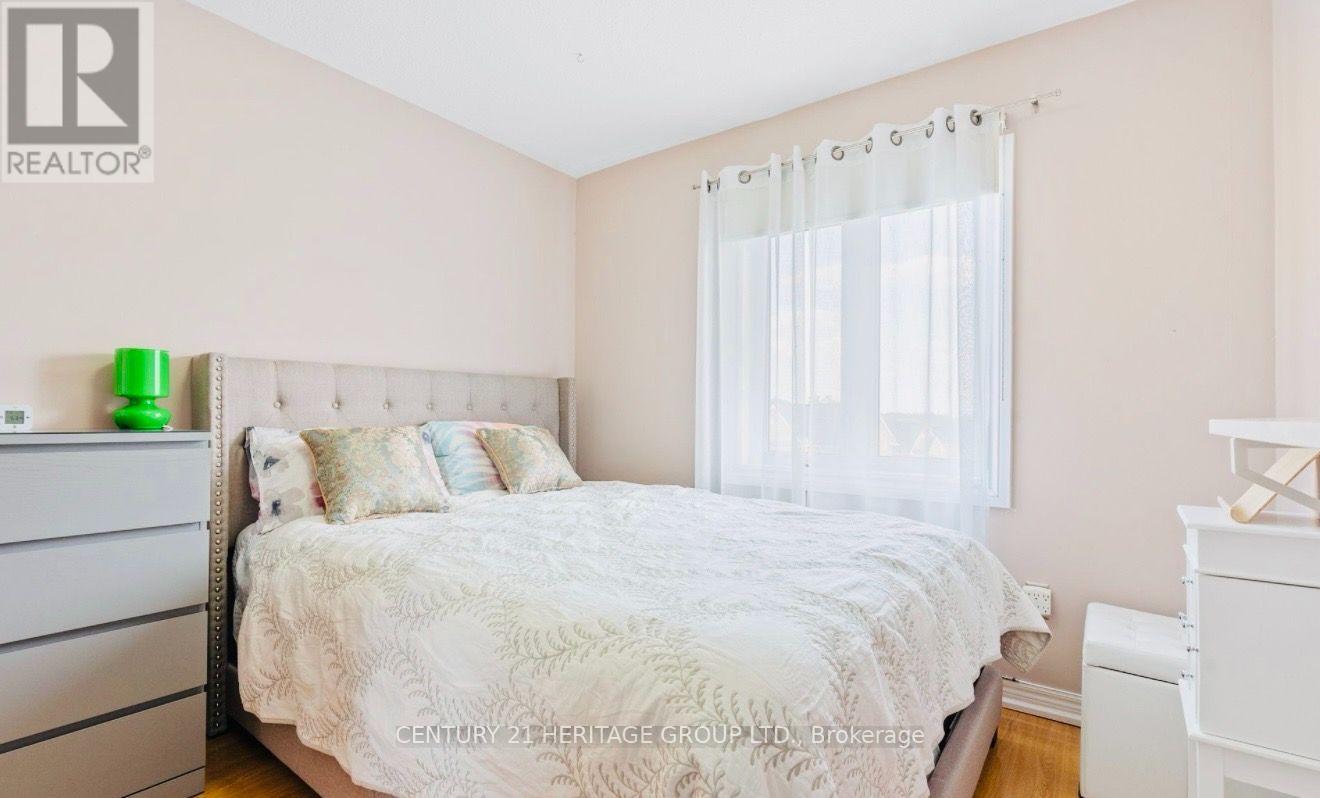 #63 255 SHAFTSBURY AVENUE - 28