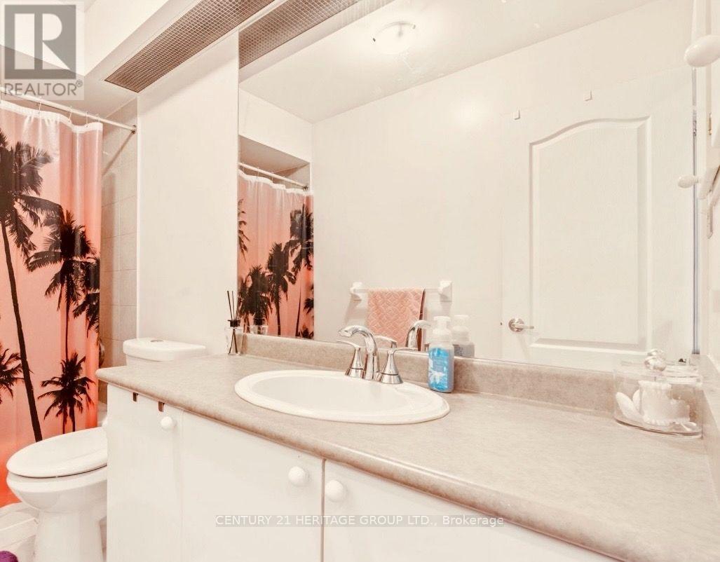 #63 255 SHAFTSBURY AVENUE - 30