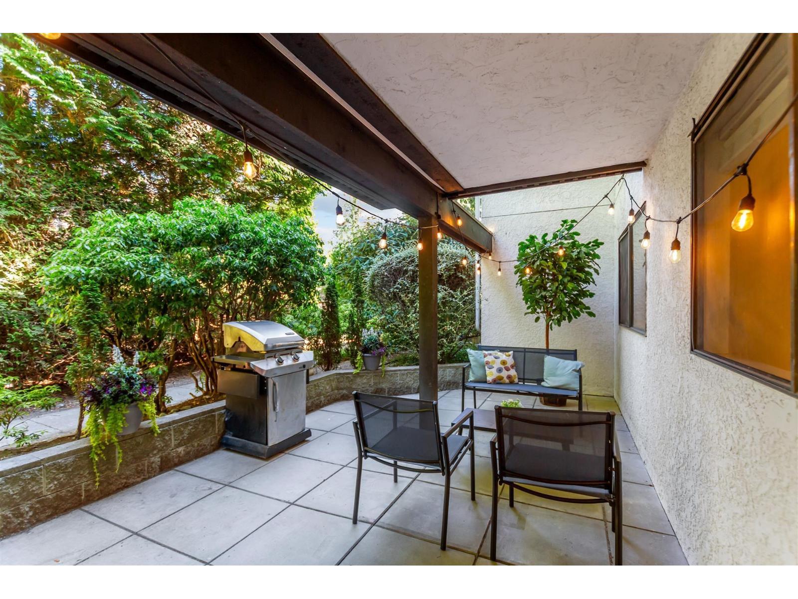 108 1561 VIDAL STREET, White Rock