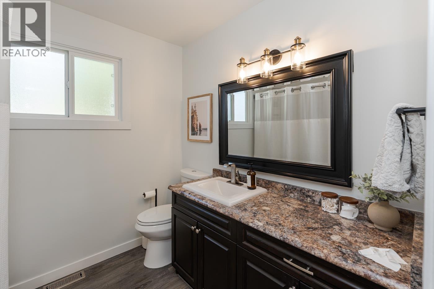 Photo 19 of 41 — 5807 OXFORD DRIVE · Prince George, BC
