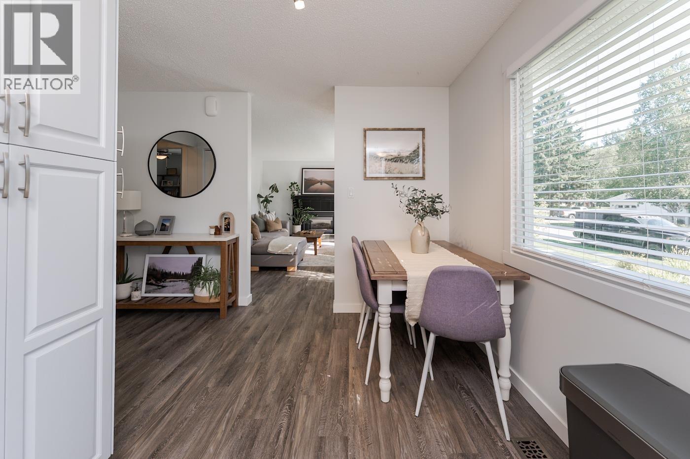 Photo 11 of 41 — 5807 OXFORD DRIVE · Prince George, BC