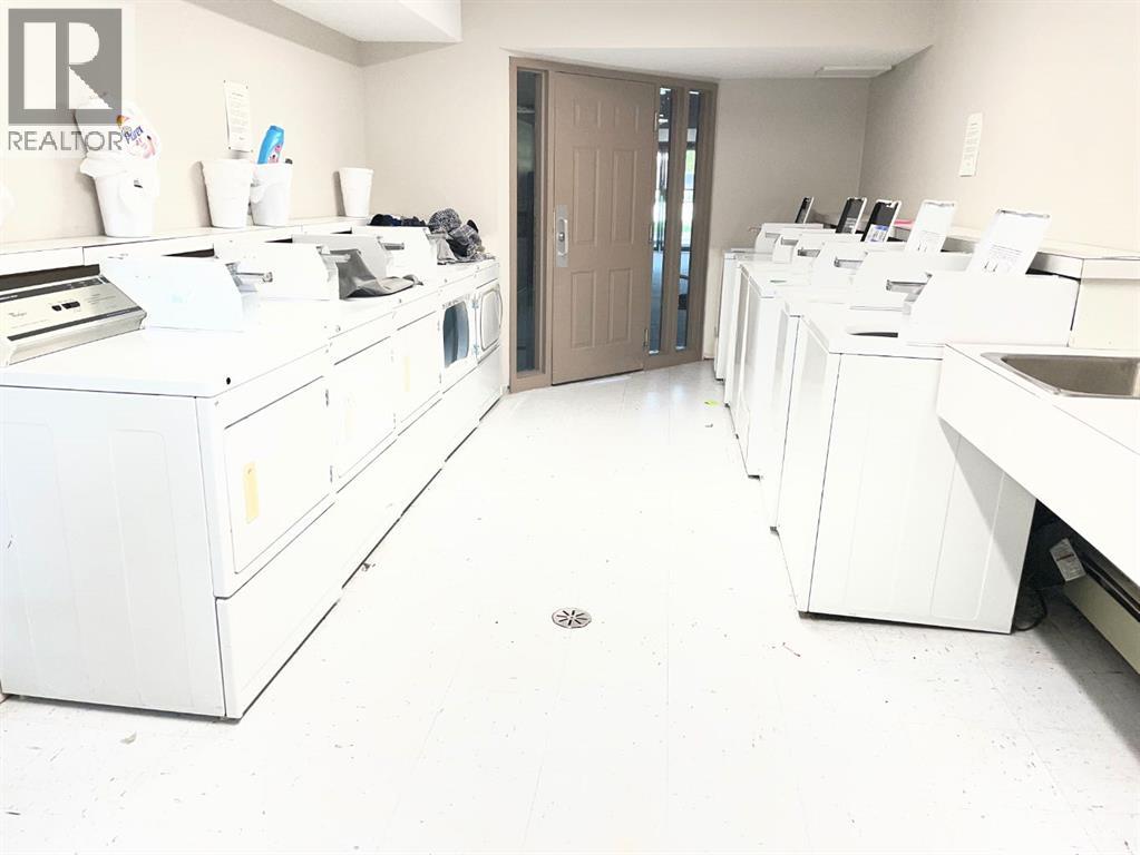 #207 855 Columbia Boulevard W - 21