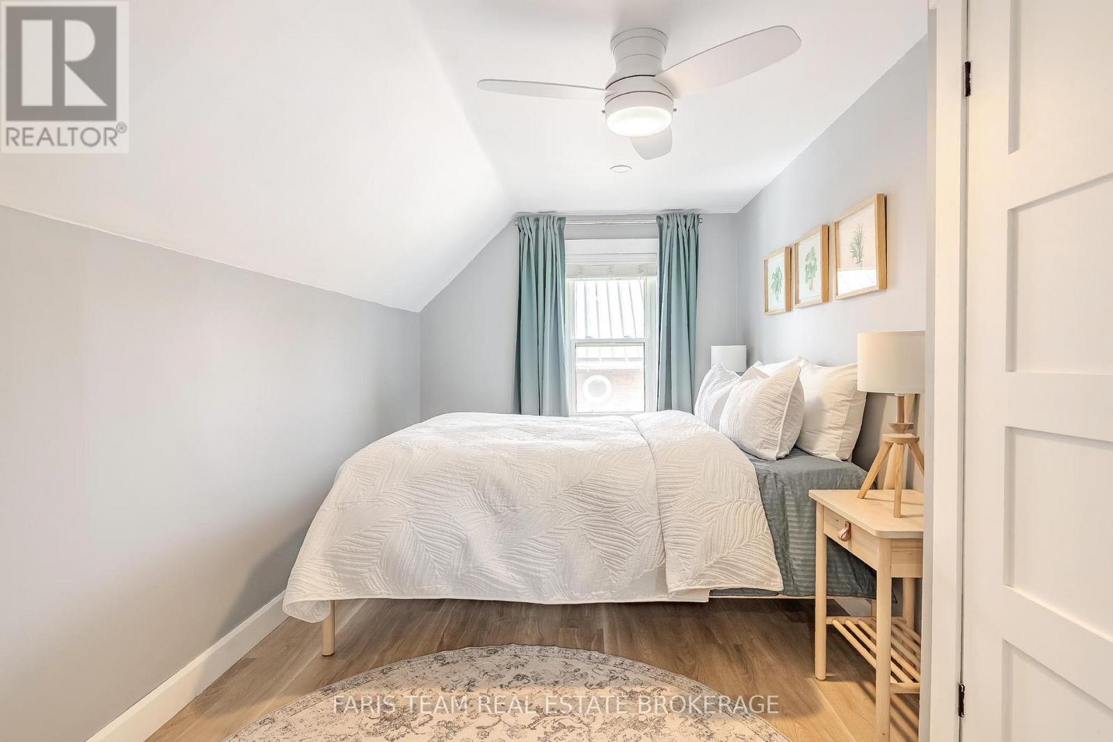 654 VICTORIA STREET - Image 22