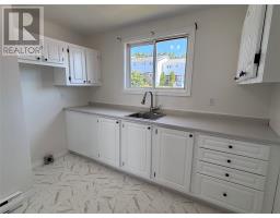 85 Cumberland Crescent thumbnail 3