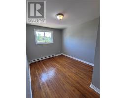 85 Cumberland Crescent thumbnail 7