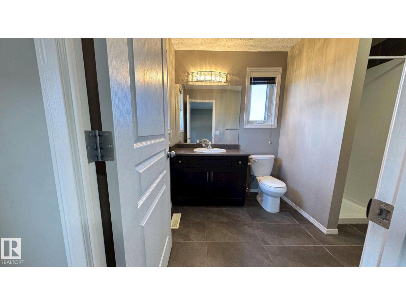 20 Aralia CV - Image 10