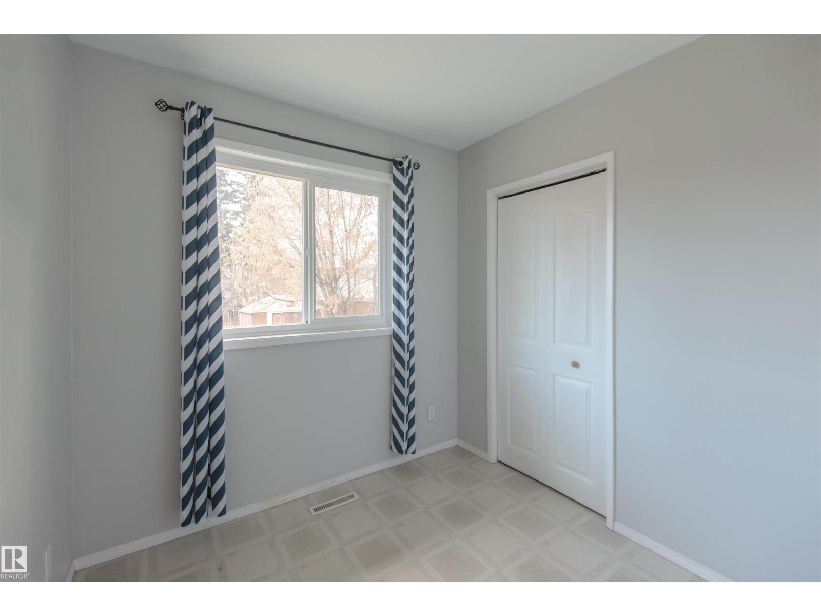 4411 49 AV - Image 11