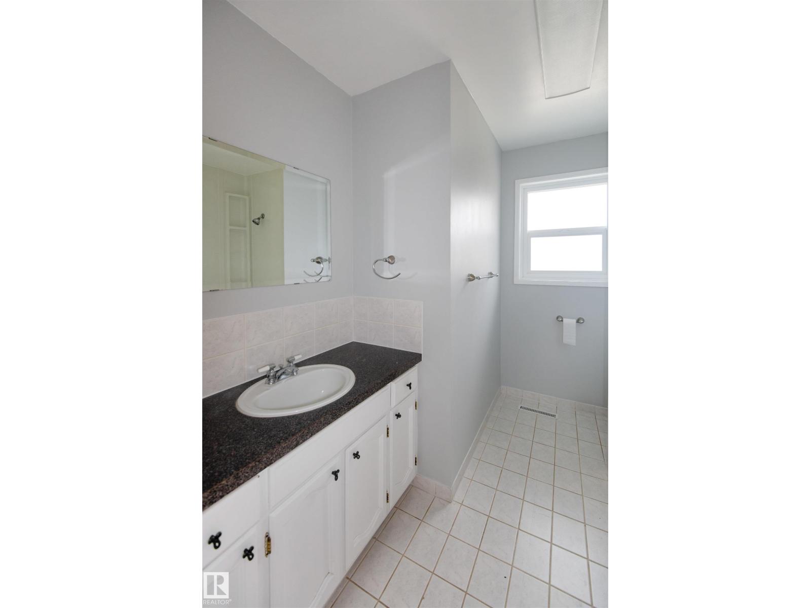 4411 49 AV - Image 15
