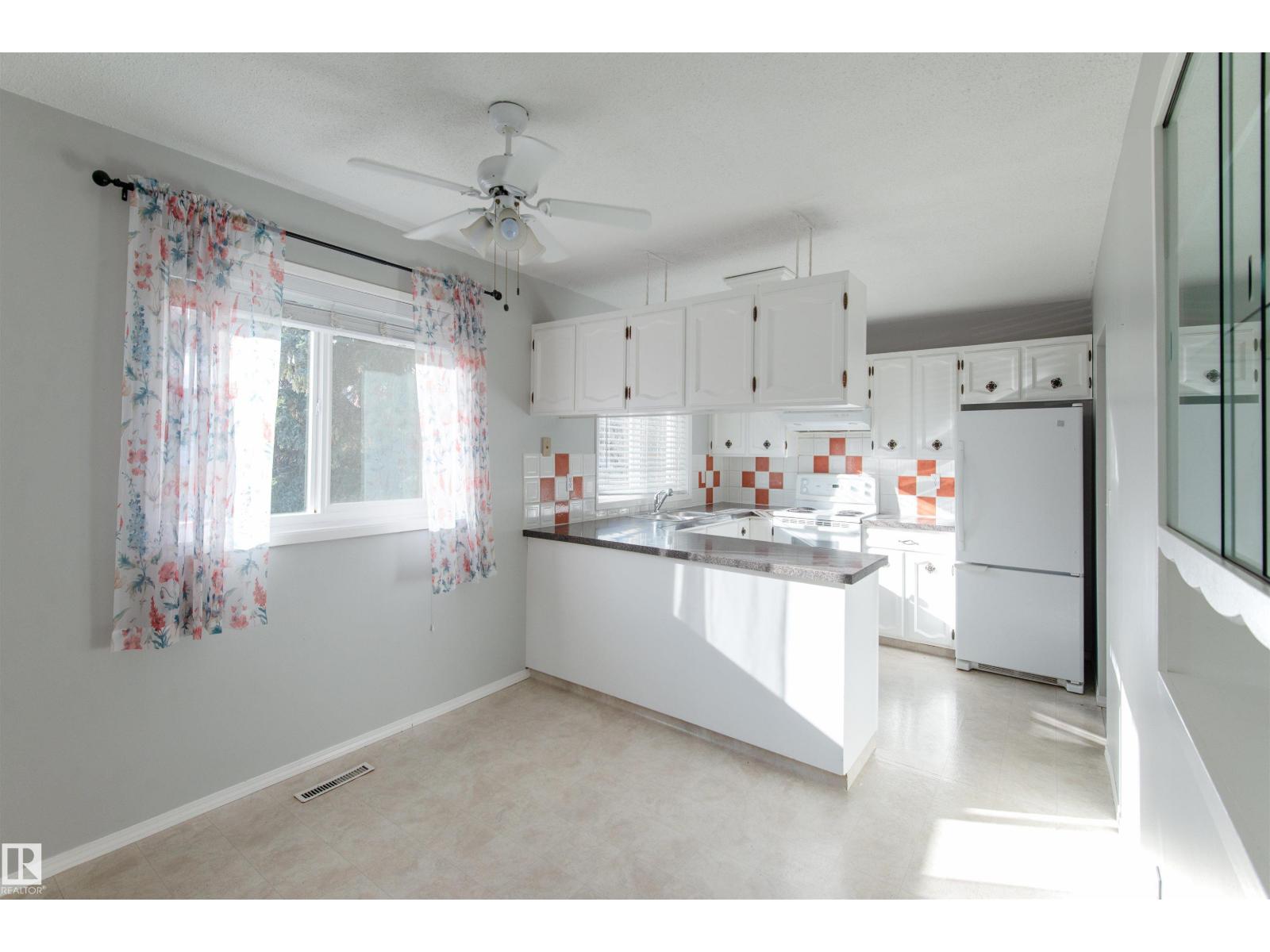 4411 49 AV - Image 7