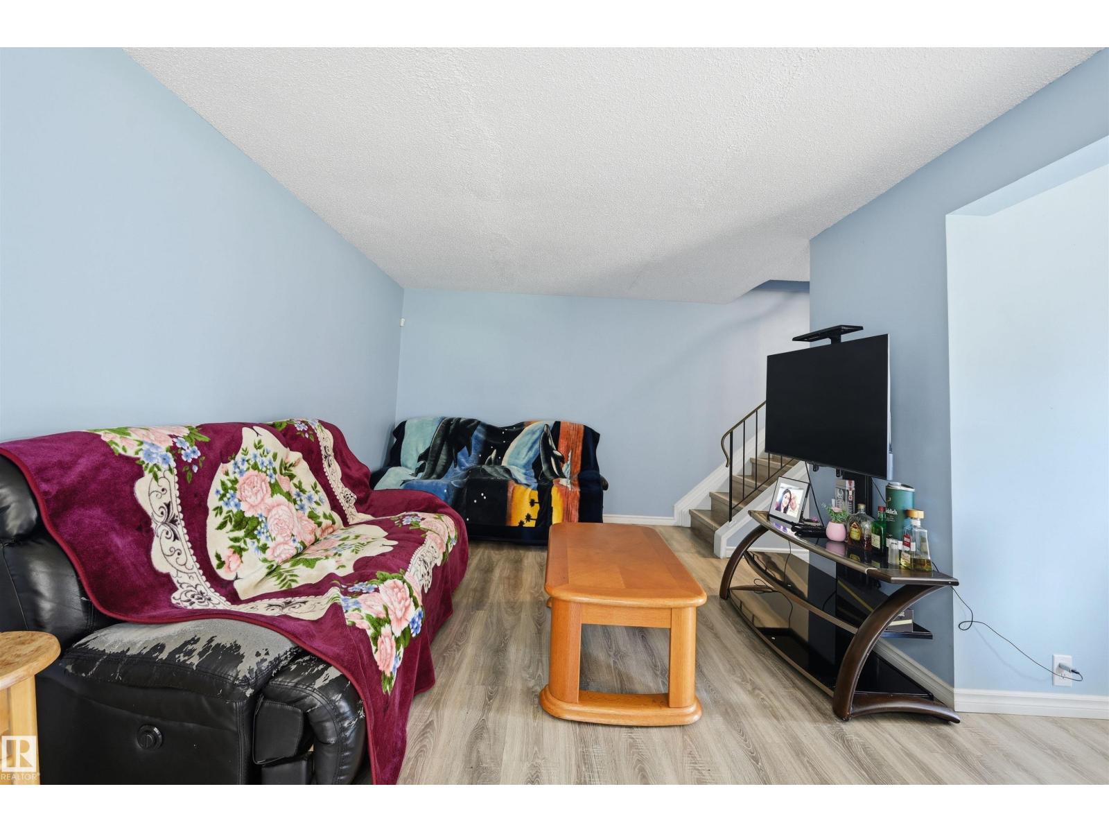 8423 MILL WOODS RD NW - Image 12