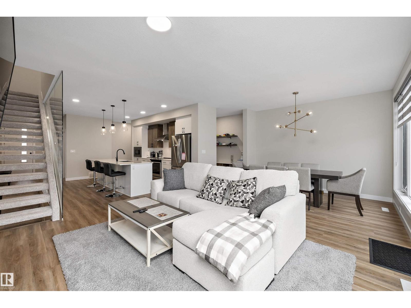 2316 KELLY CIRCLE CI SW - 16